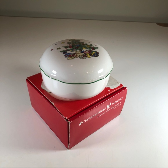 Nikko Japan Christmastime Covered Bon Bon Dish - Picture 9 of 14